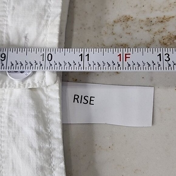 Chico's Womens Bermuda Shorts white Mid-rise light weight 8 - Picture 6 of 7